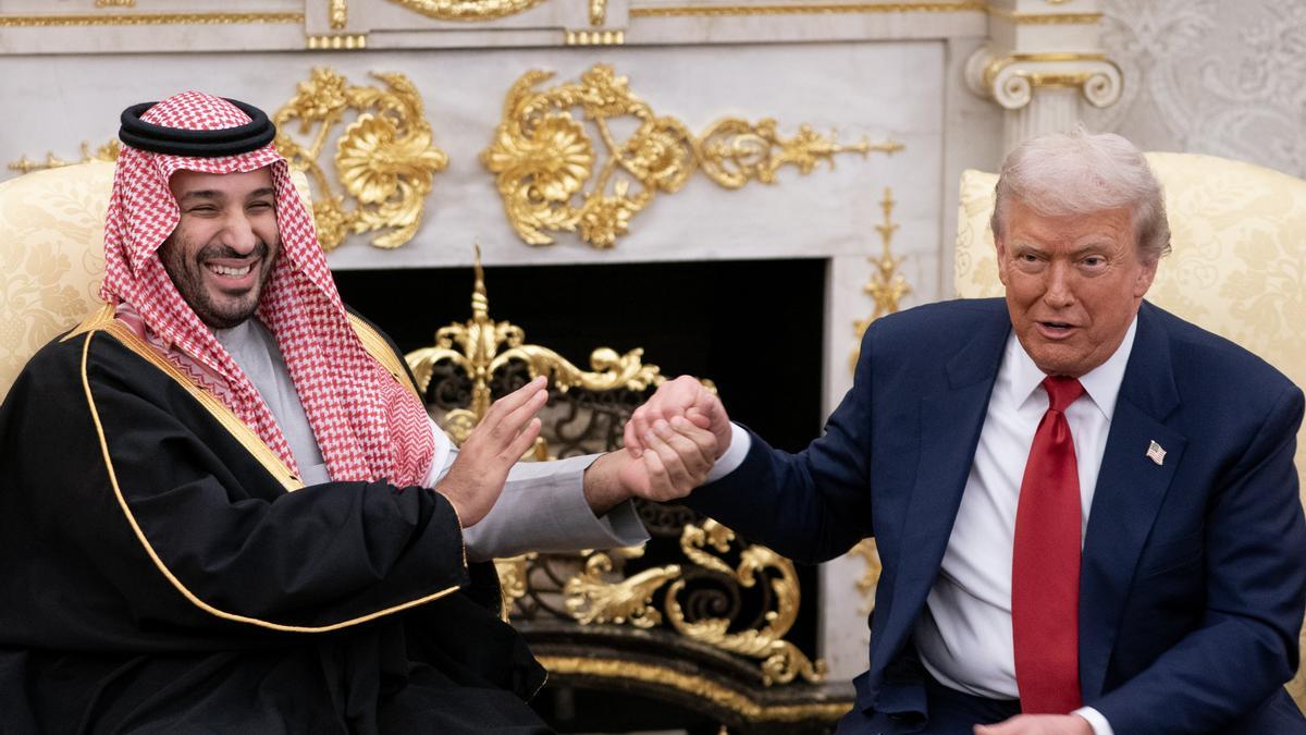 El presidente de Estados Unidos, Donald Trump, junto al príncipe heredero de Arabia Saudí, Mohamed bin Salmán