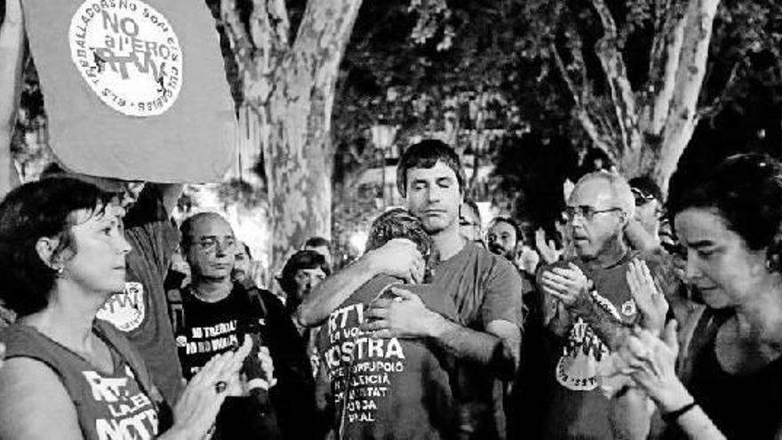El Consejo de RTVV aprueba la salida de 1.198 trabajadores en doce meses