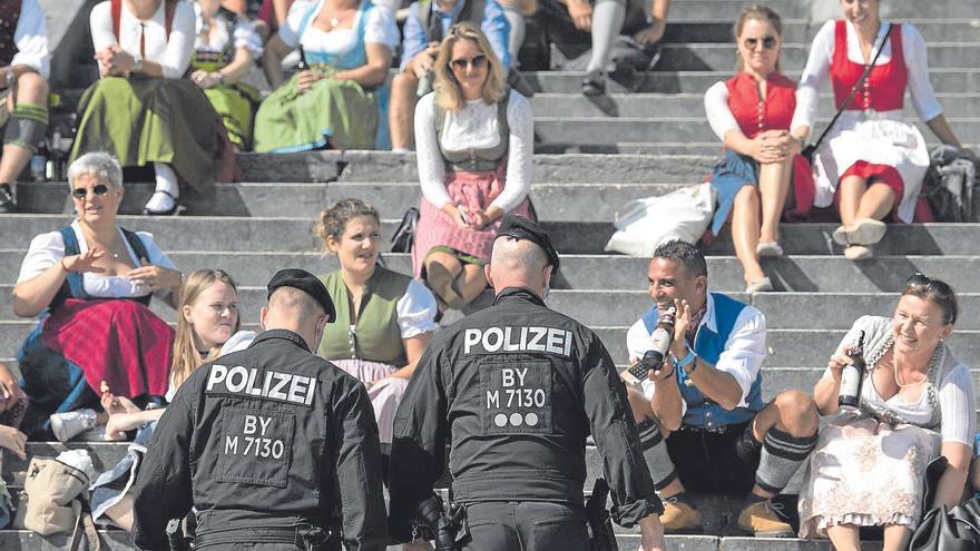 Alerta en el Oktoberfest: el recinto cierra de manera preventiva por una alerta de explosivos &quot;verificada&quot;
