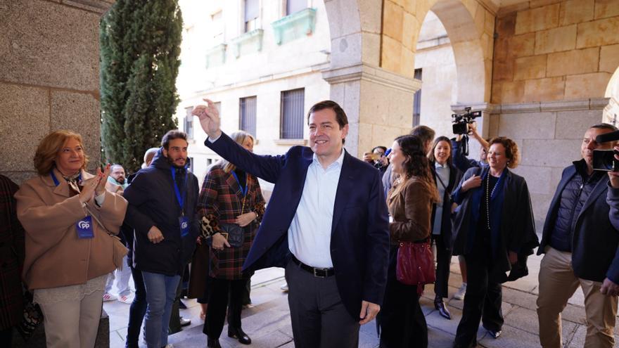 Directo | El PP gana las elecciones en Castilla y León lejos de la mayoría y necesitará pactar con Vox