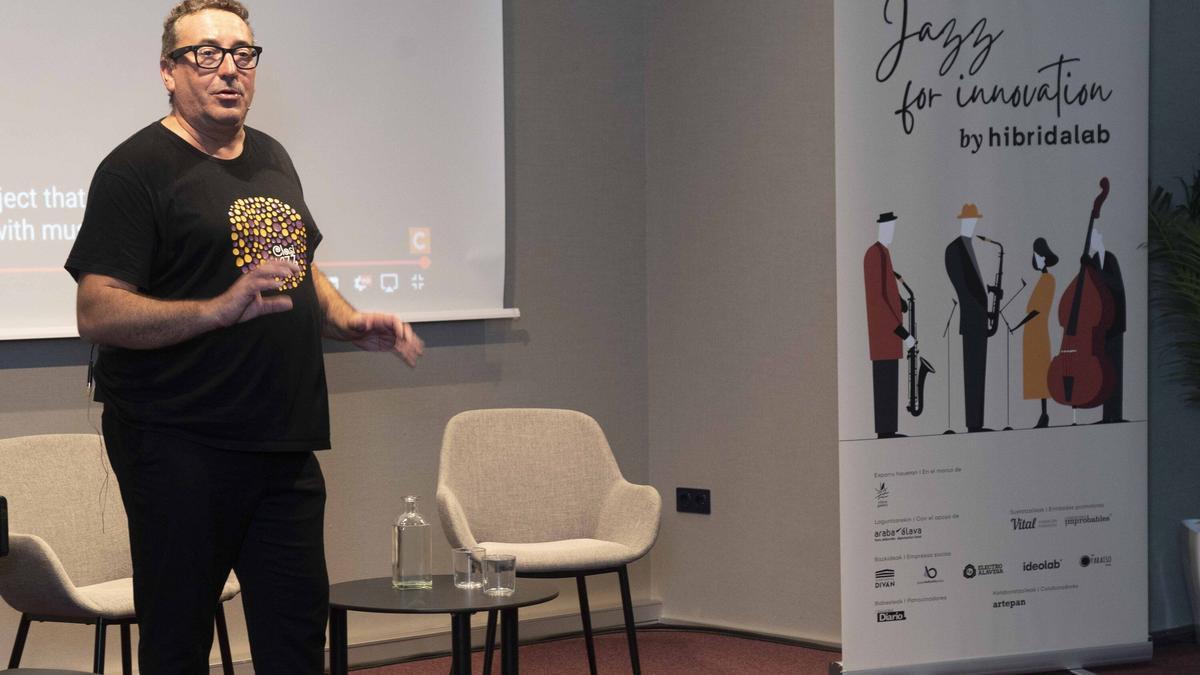 En imágenes: Pablo Mazuecos fue el encargado de dar la segunda conferencia del ciclo Jazz for Innovation by Hibridalab