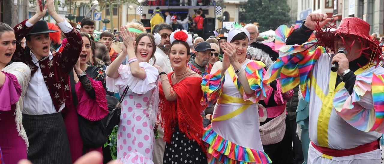 Gran ambiente en Tolosa en el Zaldunita de sus Carnavales