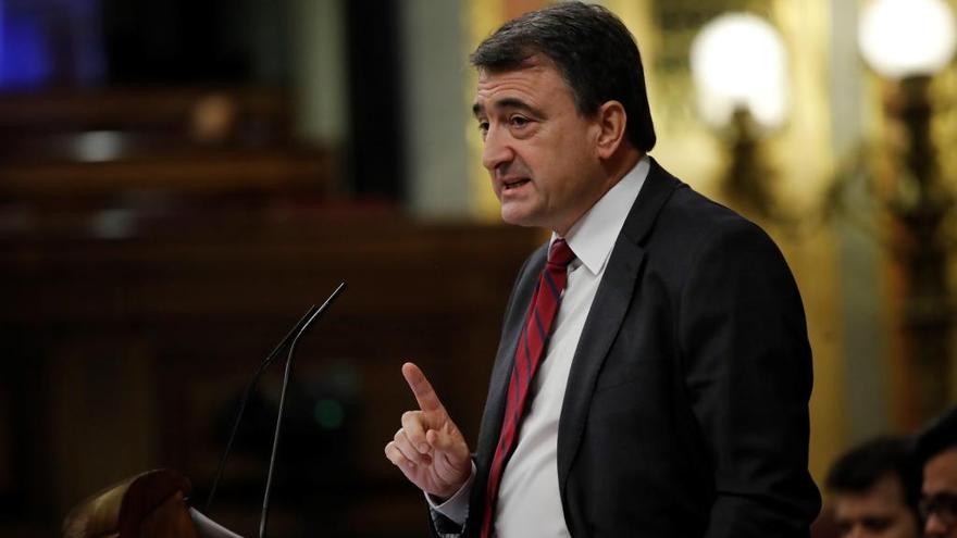 El portavoz del Grupo Vasco, Aitor Esteban, en un pleno del Congreso