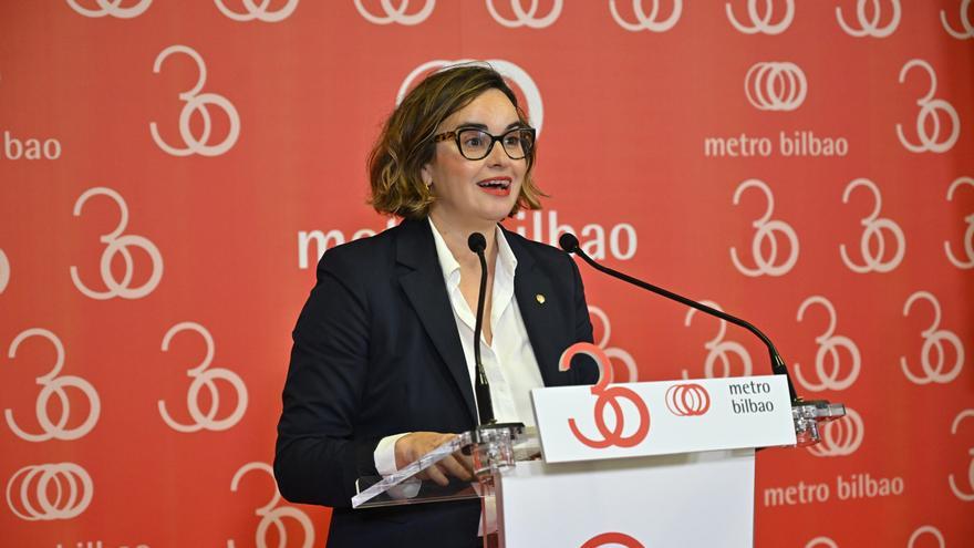 La diputada general, Elixabete Etxanobe, presenta los actos con motivo del 30 aniversario de Metro Bilbao