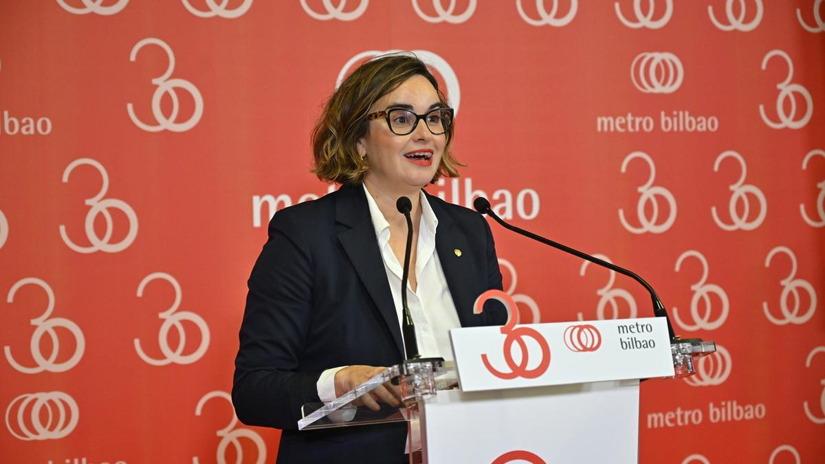 La diputada general, Elixabete Etxanobe