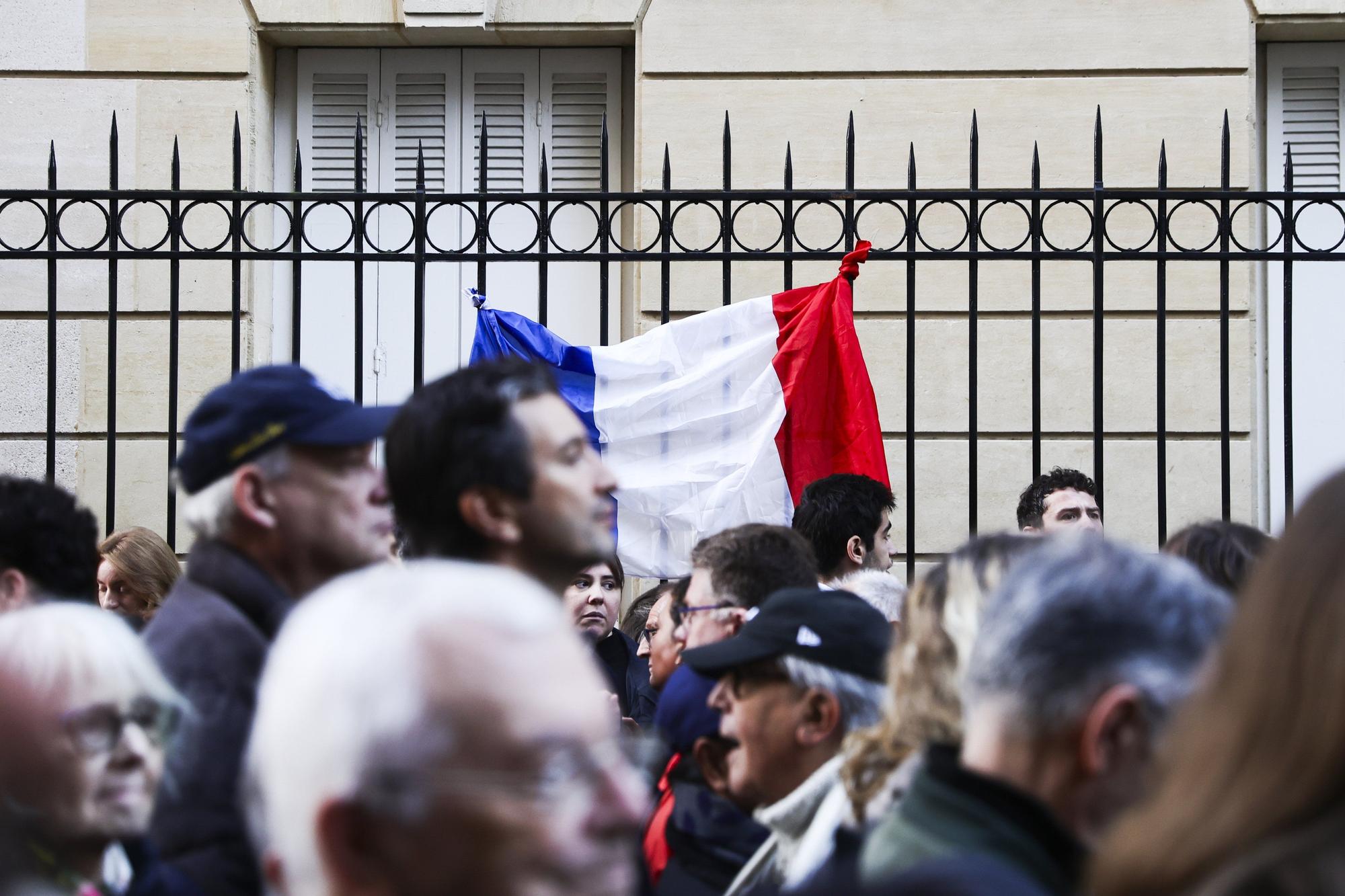 Nicolas Sarkozy entra en la prisión de La Santé para cumplir 5 años de condena por la financiación libia de su campaña de 2007