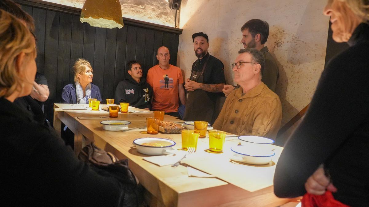 El encuentro “Lurra”, organizado por Edorta Lamo y el Basque Culinary Center, se ha celebrado en el restaurante Arrea!