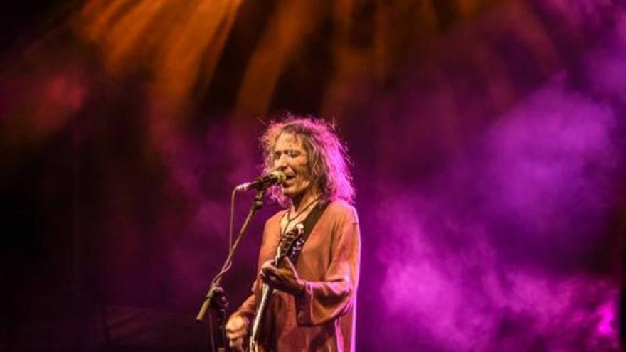 Muere Robe Iniesta, líder de Extremoduro, a los 63 años