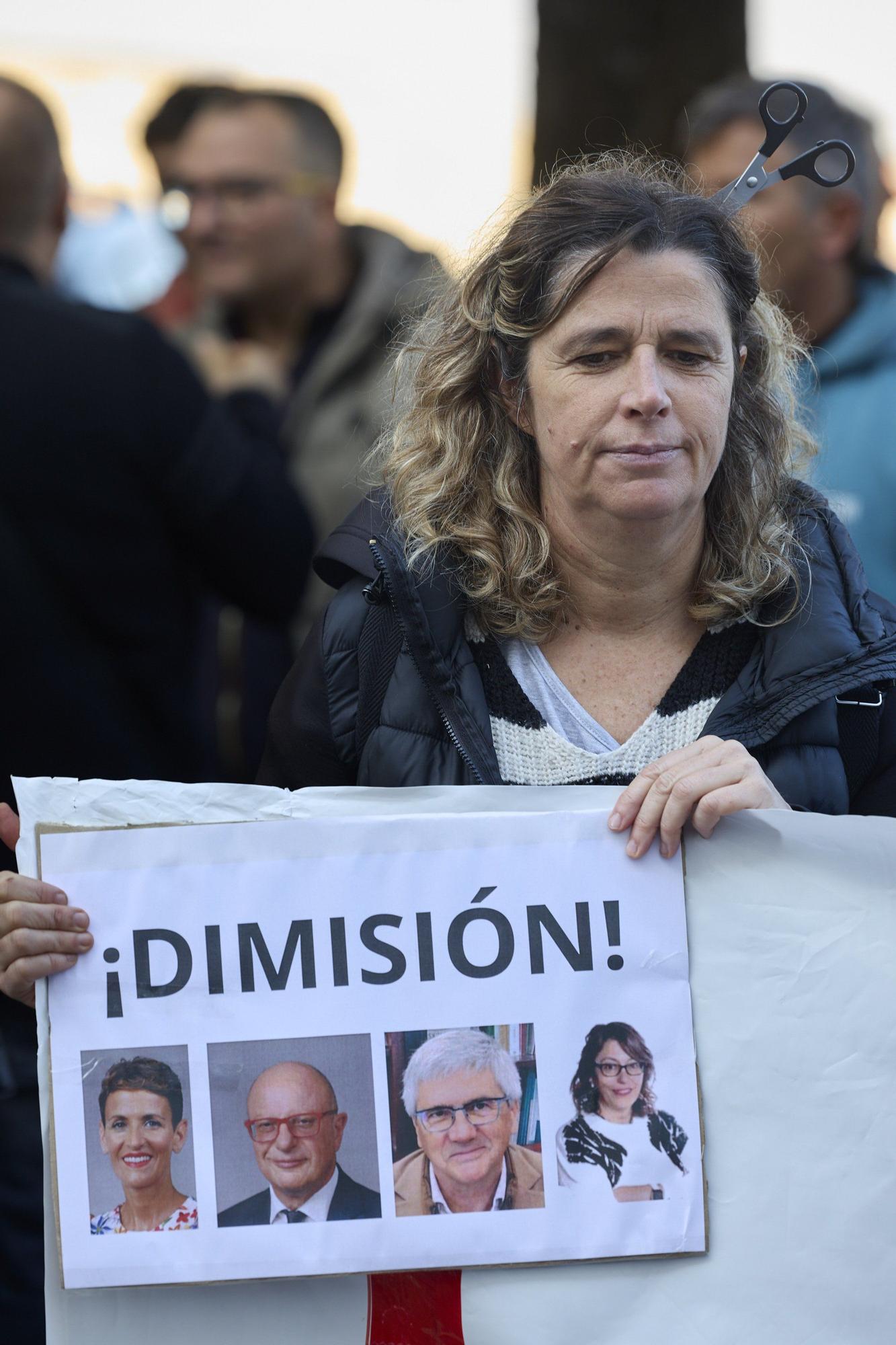 Concentración ante Educación en el marco de la huelga docente en los centros de FP