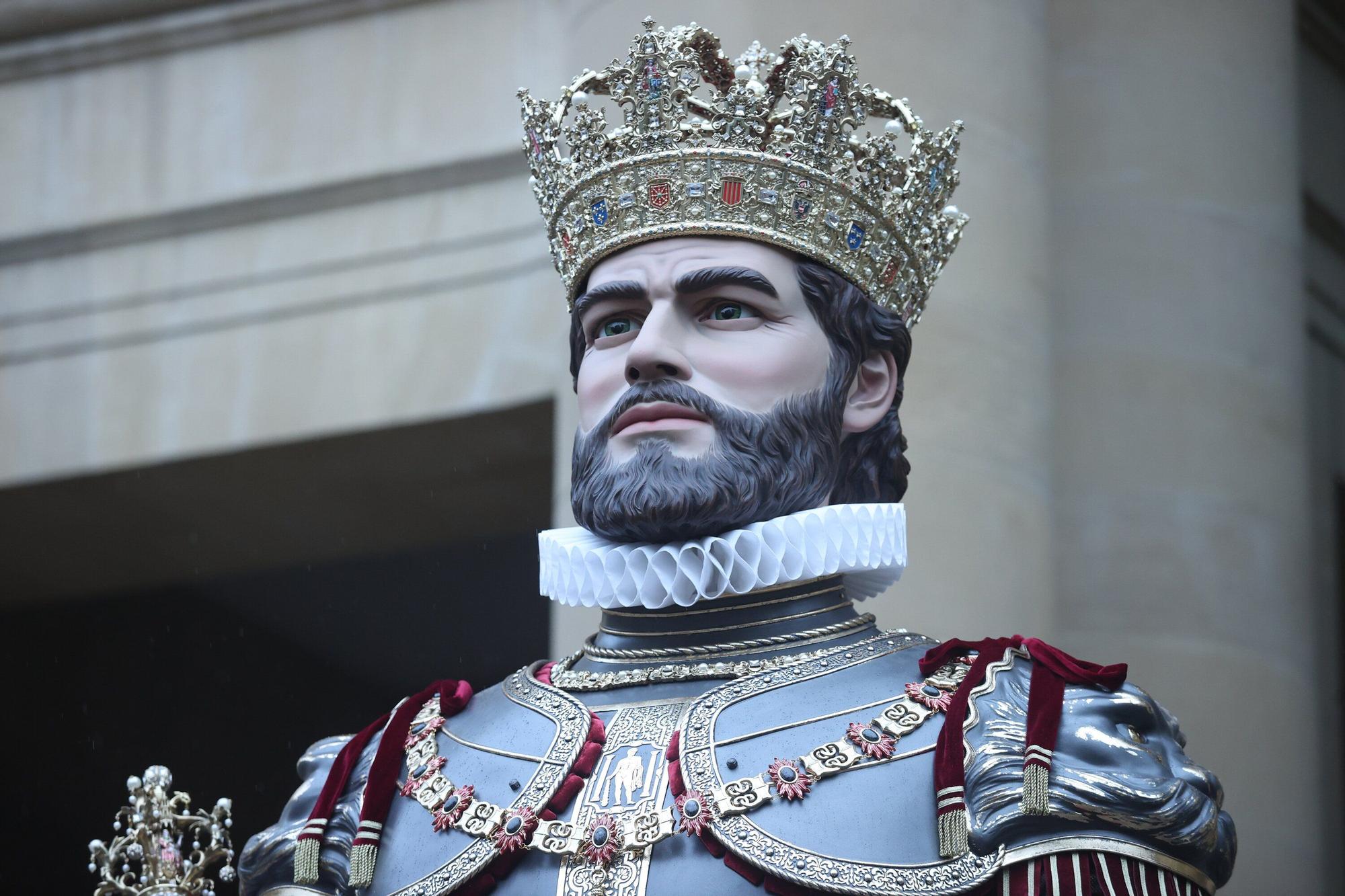 La Catedral de Pamplona presenta en público los gigantes que tuvo hace siglos