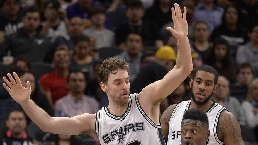 Pau Gasol roza un partido perfecto y se lleva el duelo ante Calderón