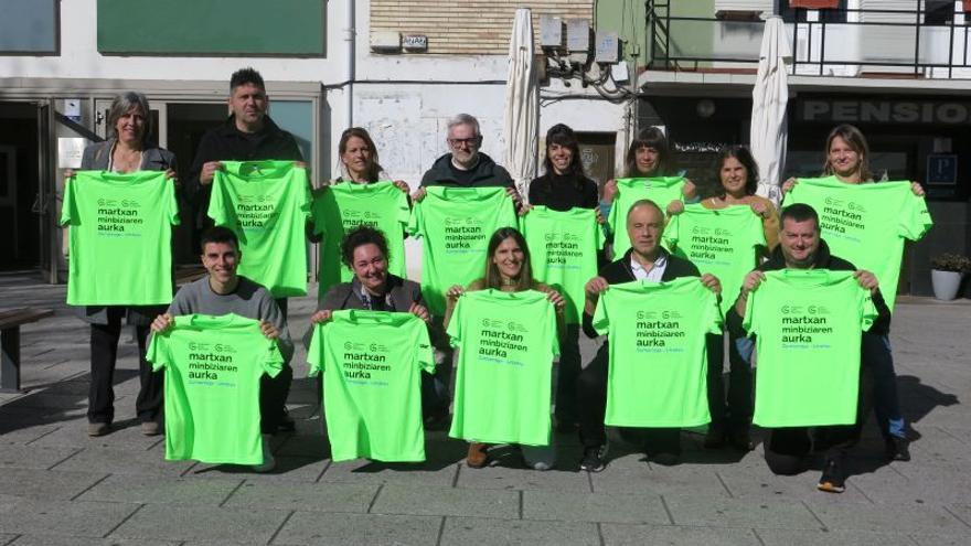 Aurkezpenean parte hartu duten lagunak. Aurkezpenean parte hartu duten lagunak.