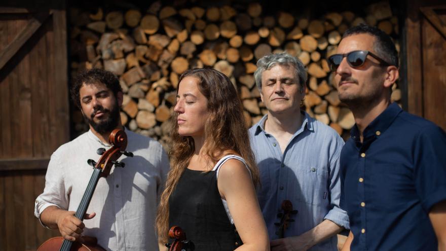 Natxo de Felipe, exvocalista de Oskorri, volverá a apoyar a Alos Quartet