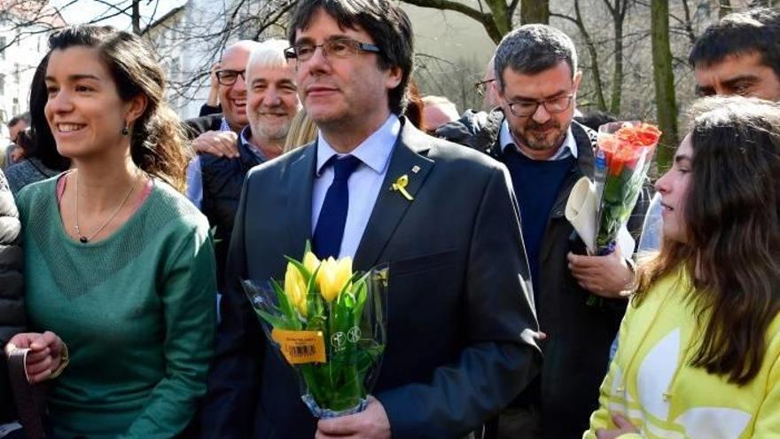 El president cesado, Carles Puigdemont, en Berlín, donde fijará su residencia hasta que culminen los trámites de la euroorden.