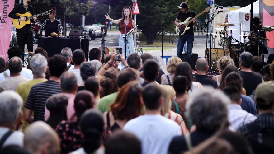 Concierto del grupo Kbless en la calle El Bosquecillo