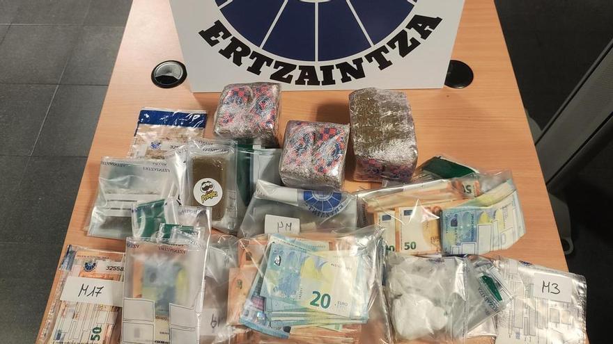 Dos detenidos y tres kilos de hachís intervenidos en Gernika