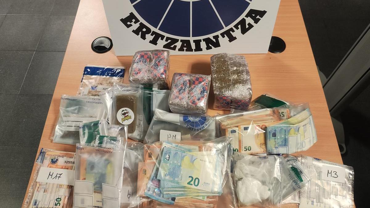 Incautación realizada por la Ertzaintza en la operación Incautación realizada por la Ertzaintza en la operación