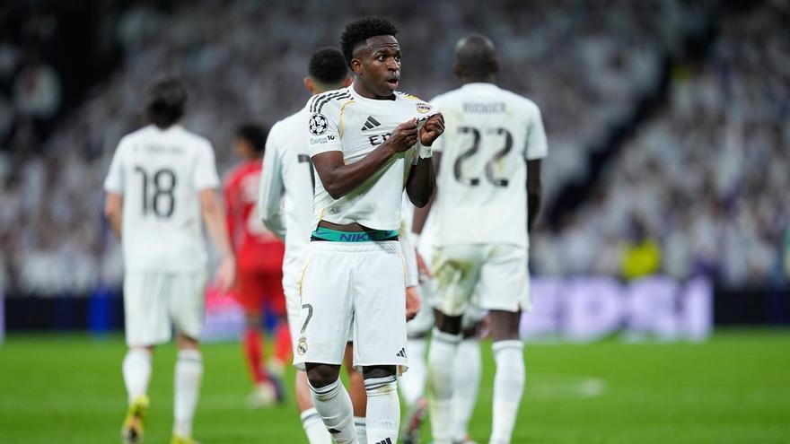 Vinicius sella el pase del Madrid a octavos