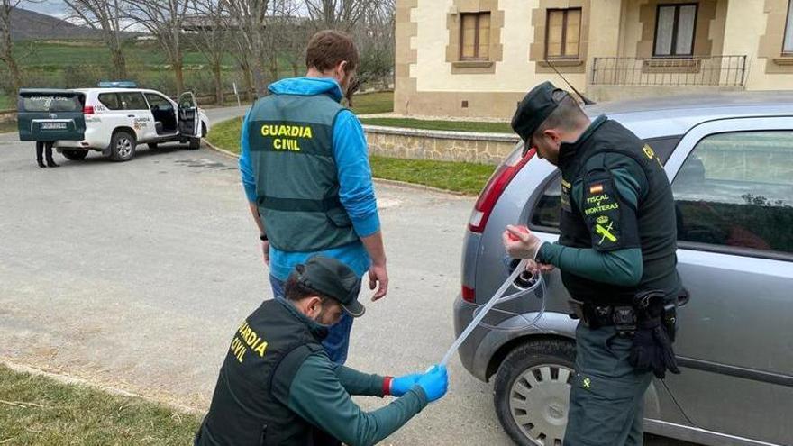 Así localizó la Guardia Civil de Navarra al conductor que robaba combustible a su empresa