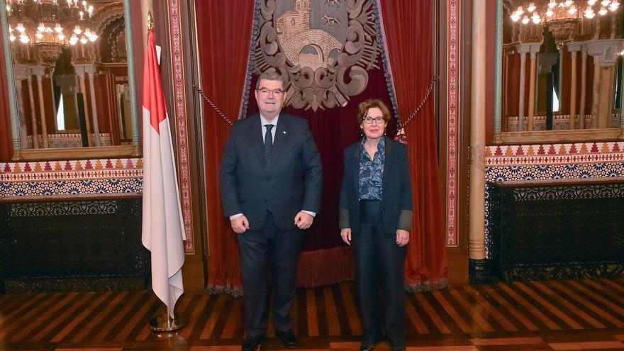 Frantziako kontsul berriari harrera egin dio Aburtok