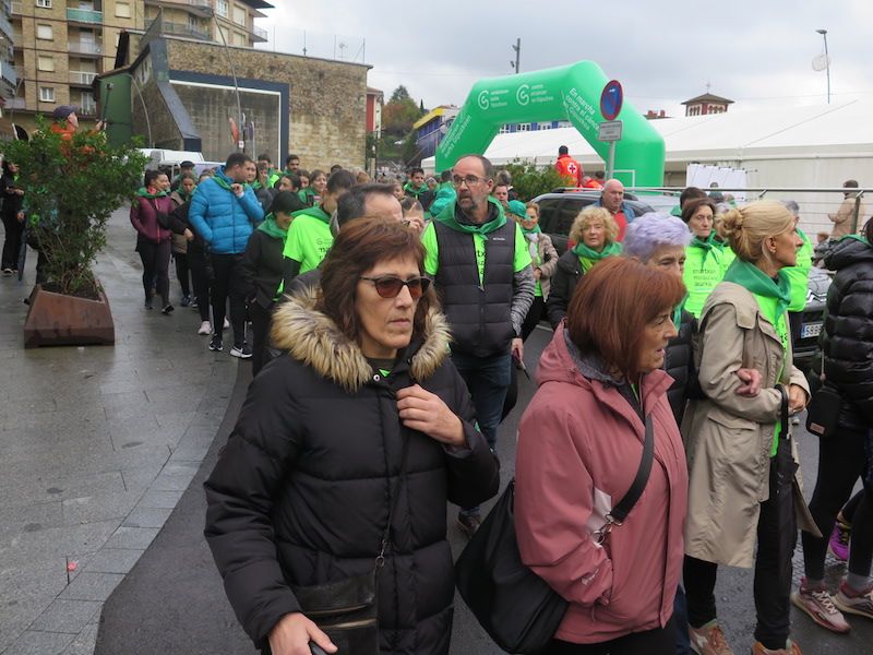 La marcha contra el cáncer de Urretxu y Zumarraga, en imágenes