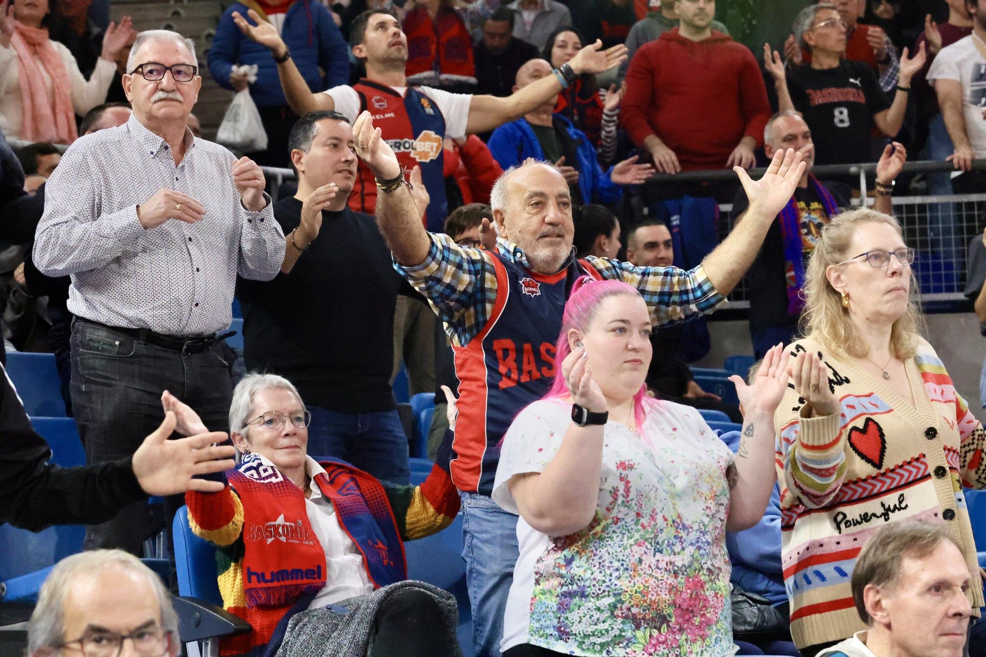 En imágenes: Ambiente en el Baskonia - Bologna (¡Búscate en las fotos!)