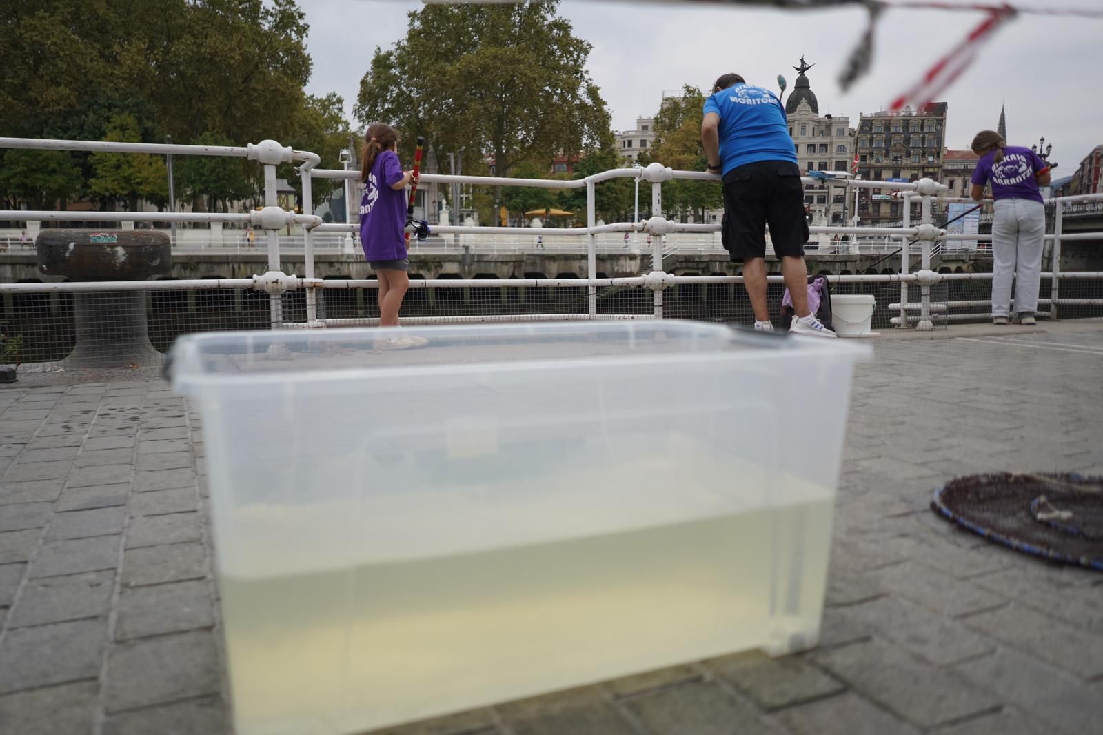 En imágenes: la Escuela de Pesca comienza temporada en Bilbao