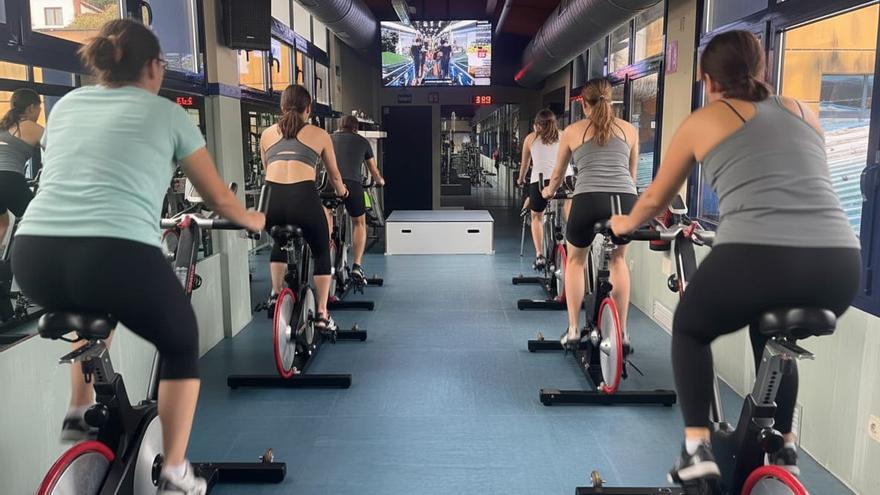 La sala de ciclo indoor en el polideportivo municipal