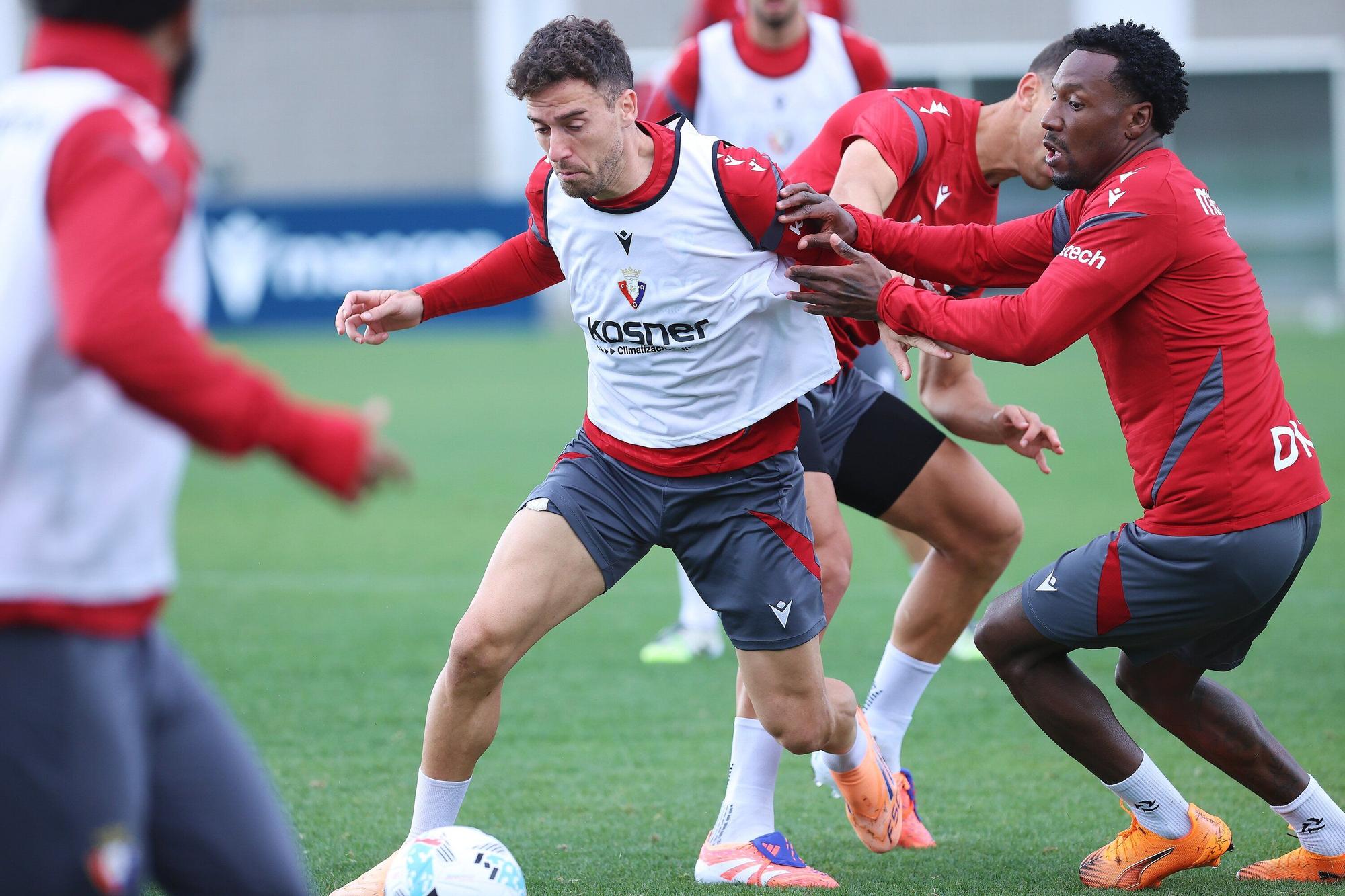 Fotos del entrenamiento de Osasuna (24 de septiembre de 2025)
