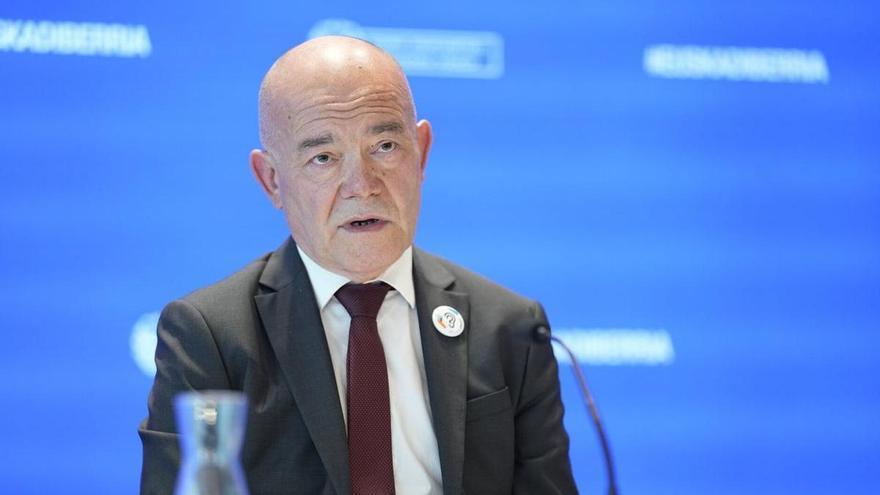 El consejero de Universidades aboga por que no se utilice la EHU como “ariete político”