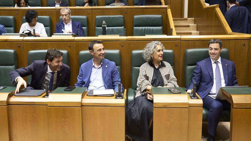 Pradales remite a Sánchez una batería de medidas para proteger a familias, industria y sector primario