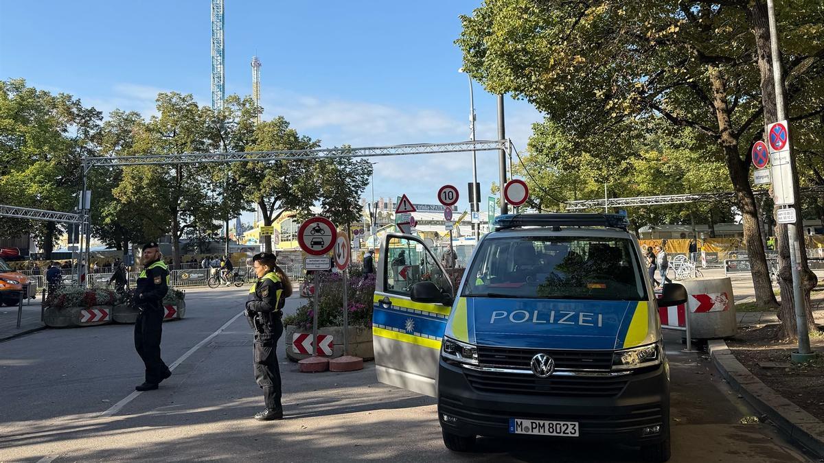 Cierran el Oktoberfest de Múnich tras una explosión en una zona residencial y una posible amenaza.