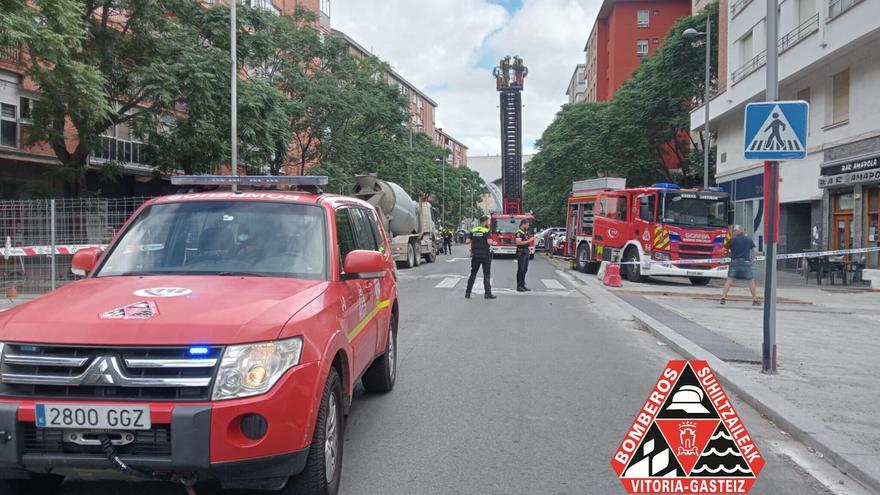 Cuatro atendidos por inhalación de humo en un incendio provocado por un patinete eléctrico
