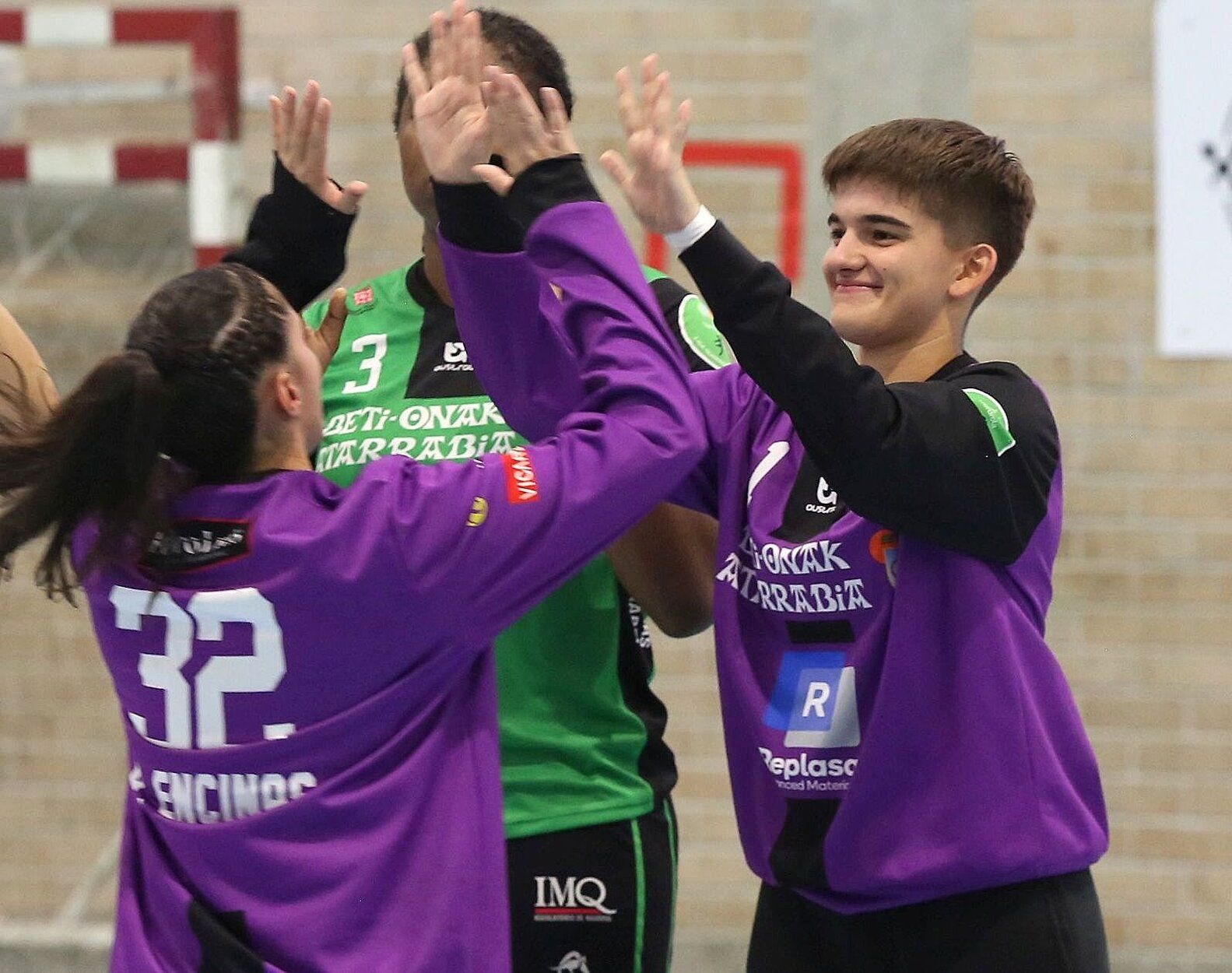 Fotos del partido entre Replasa Beti Onak y Rocasa