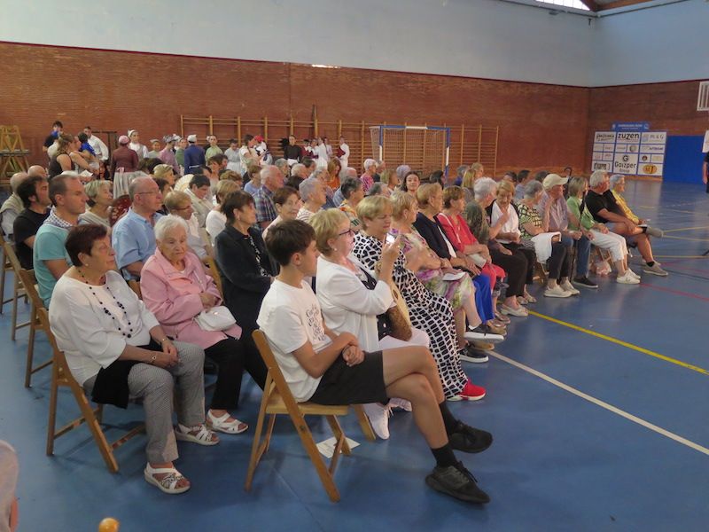 Los urretxuarras lo dan todo en las fiestas de Santa Anastasia