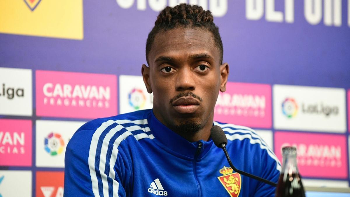 El futbolista Jair Amador, durante una rueda de prensa con el Real Zaragoza