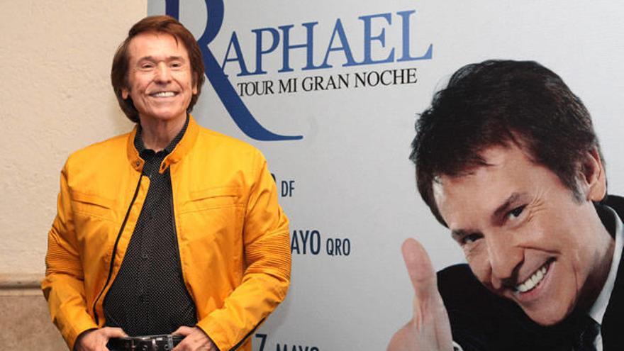 Raphael pide contrastar la información tras darle por muerto