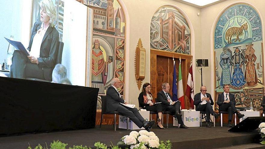 Azpiazu pide a Europa más seguimiento ?a los Estados sobre los fondos Next