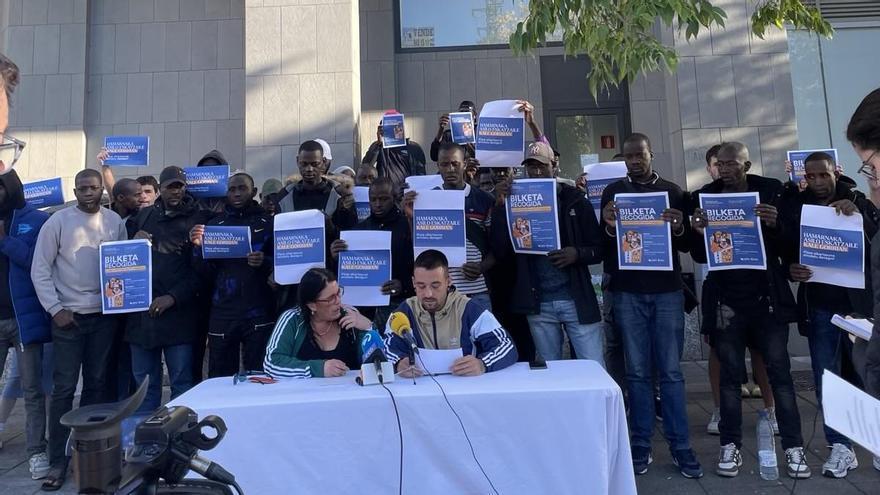 El Sindicato Socialista de Vivienda denuncia que decenas de malienses siguen durmiendo en la calle en Vitoria