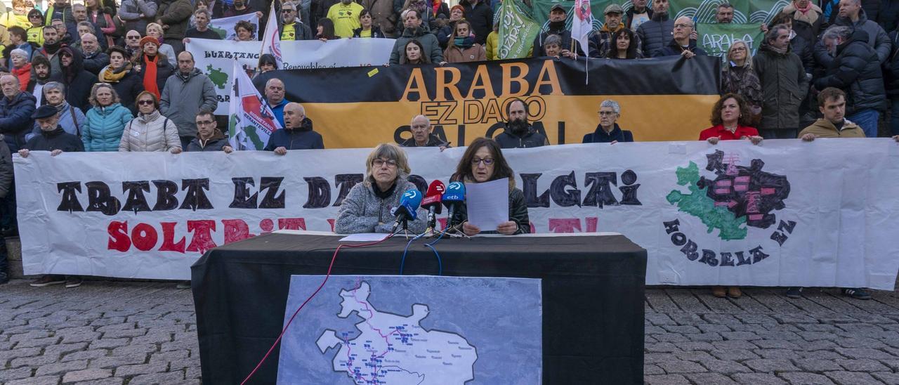 En imágenes: Concentración de rechazo al macroproyecto Zierbena Solar de Solaria