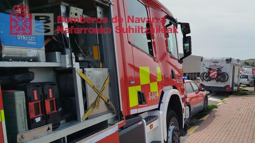 Herida una mujer en el choque entre un turismo y una autocaravana en la NA-132 a la altura de Larraga