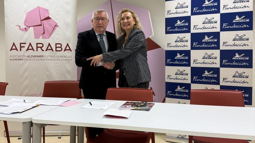 Un convenio "pionero" reforzará la prevención y el apoyo ante el Alzheimer en Álava