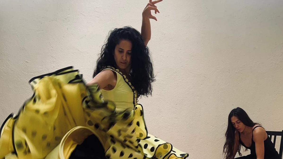 Lucía Campillo (bailaora) y María Jáimez (actriz) han creado juntas el espectáculo de danza-teatro ‘Naranjas, naranjas. Limones, limones’.