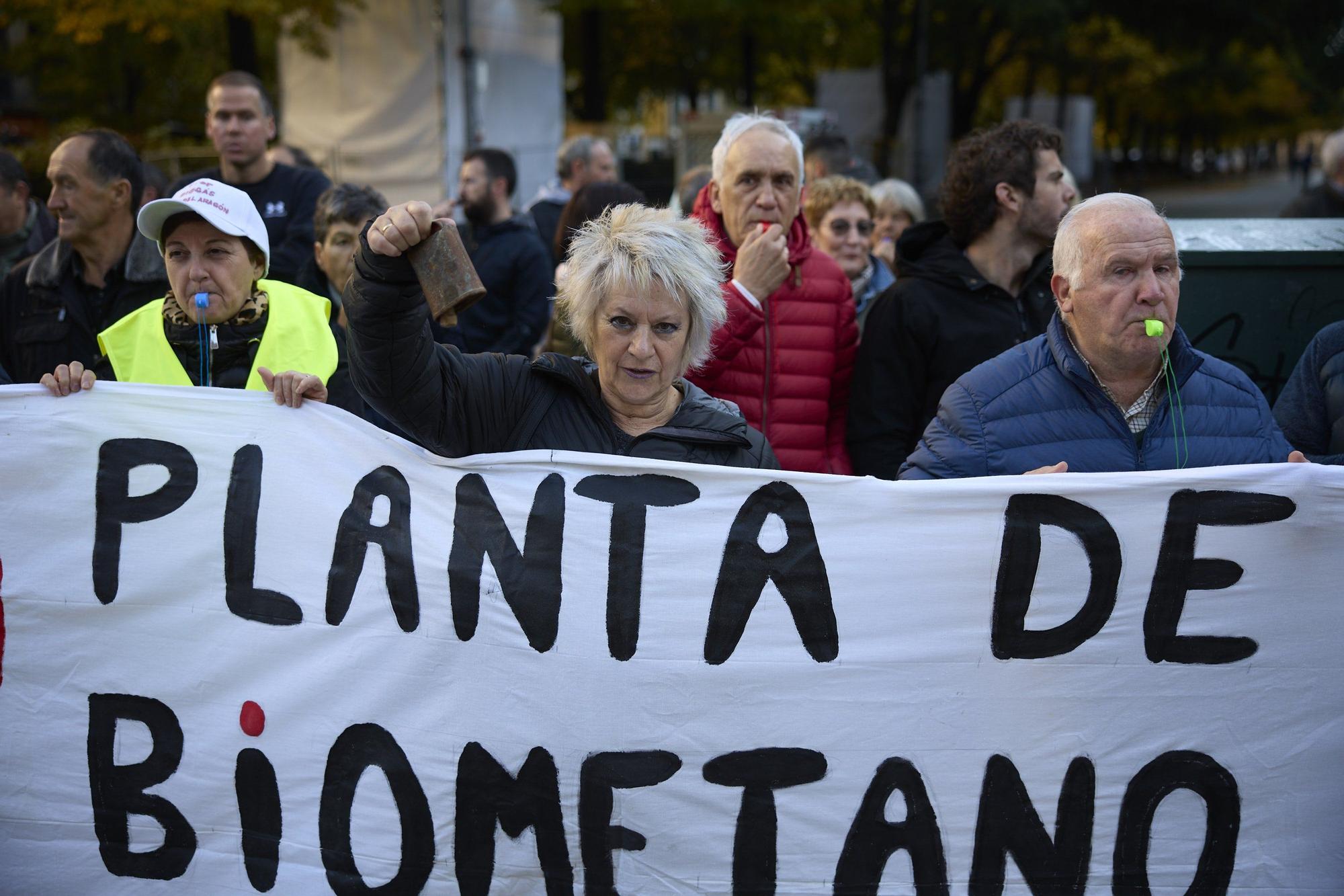 Sustrai Erakuntza, ante el Parlamento de Navarra "por una planificación democrática de la biometanización"