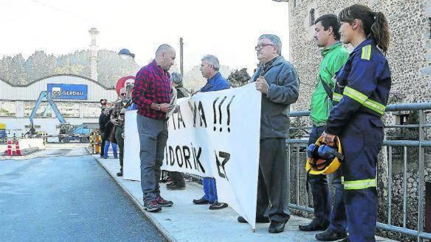 ELA y LAB piden al resto de sindicatos más contundencia ante los despidos en Sidenor