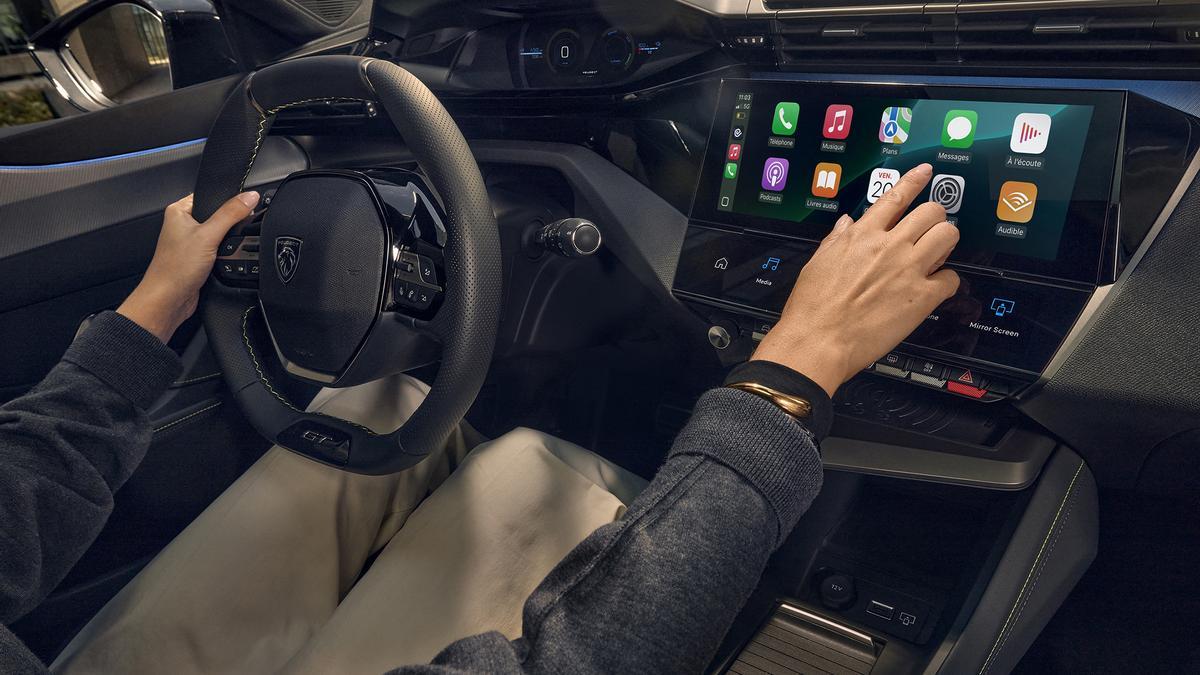 PEUGEOT E308 interior del vehiculo