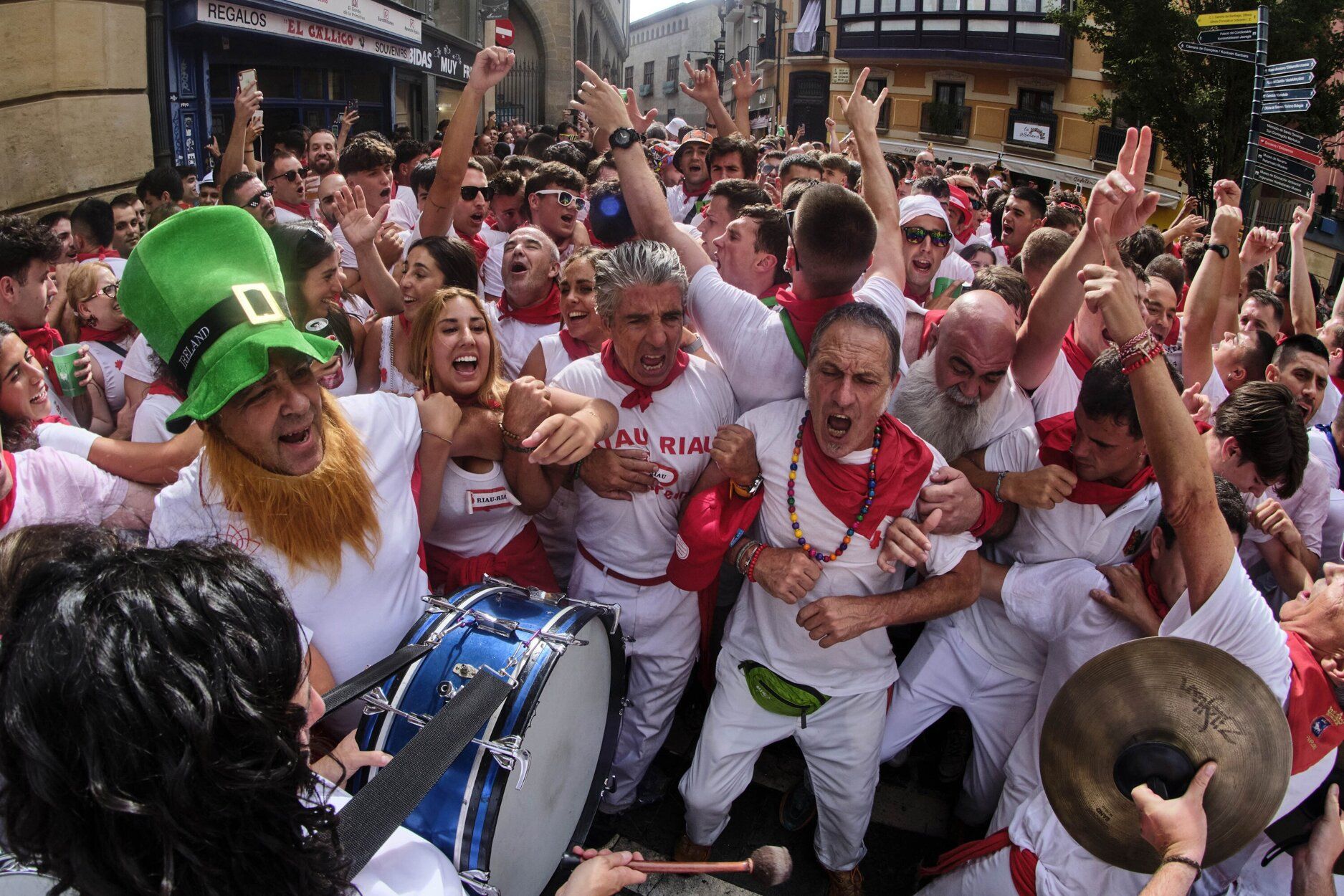 GALERÍA / Pamplona vibra con un multitudinario 'Riau-Riau'