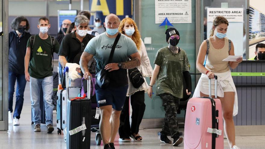 Fin de los controles sanitarios a los viajeros de la zona Schengen