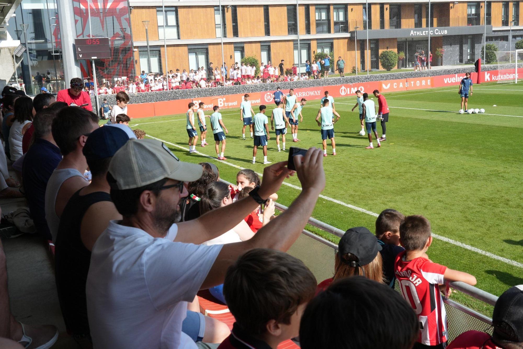 2.500 seguidores arropan al Athletic en Lezama