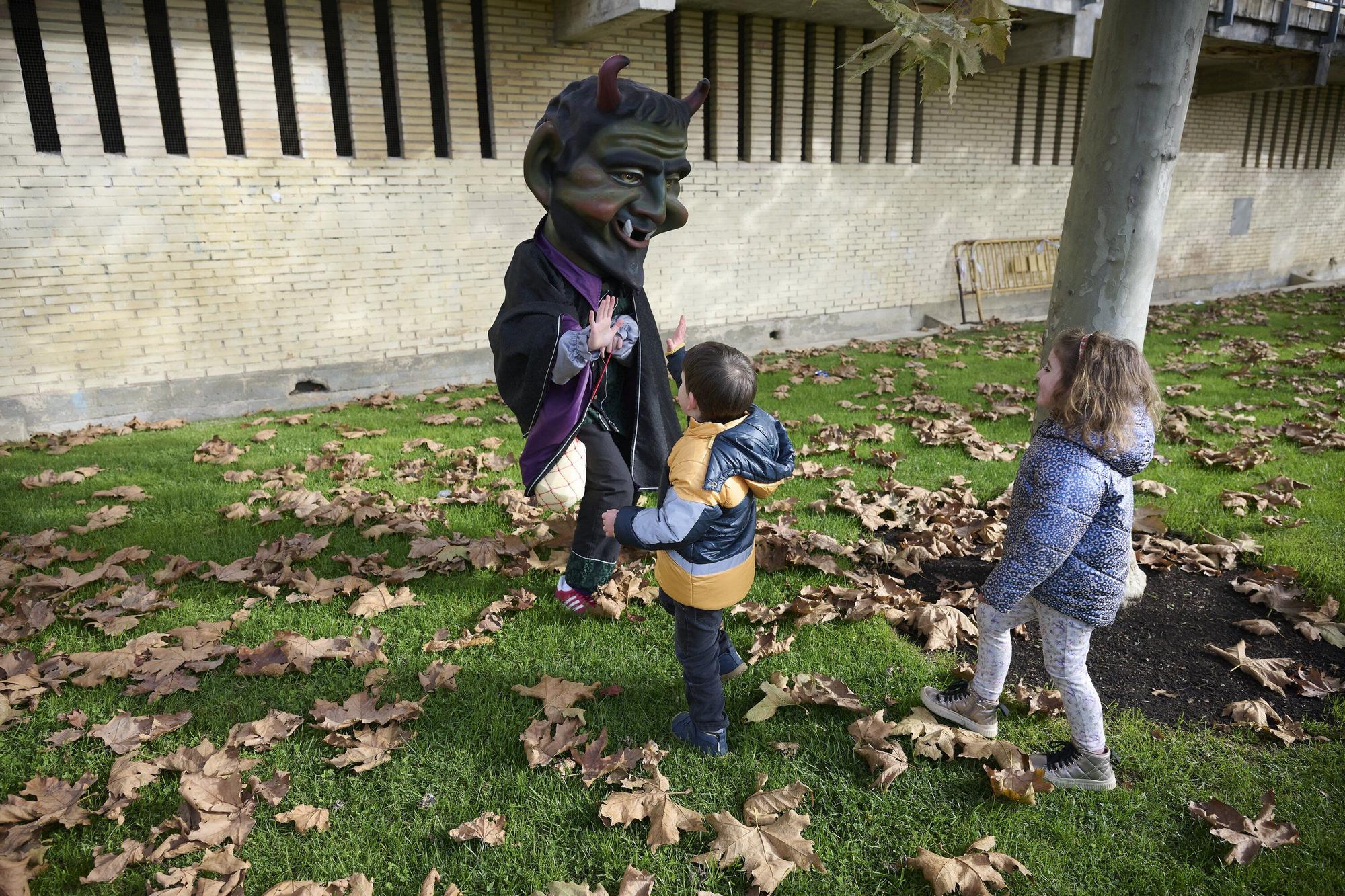 Fotos del chupinazo y pasacalles de las fiestas de San Andrés